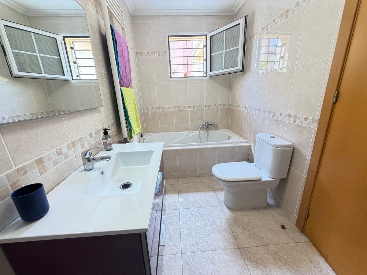 4 Bed Detached Villa in Cabo Roig