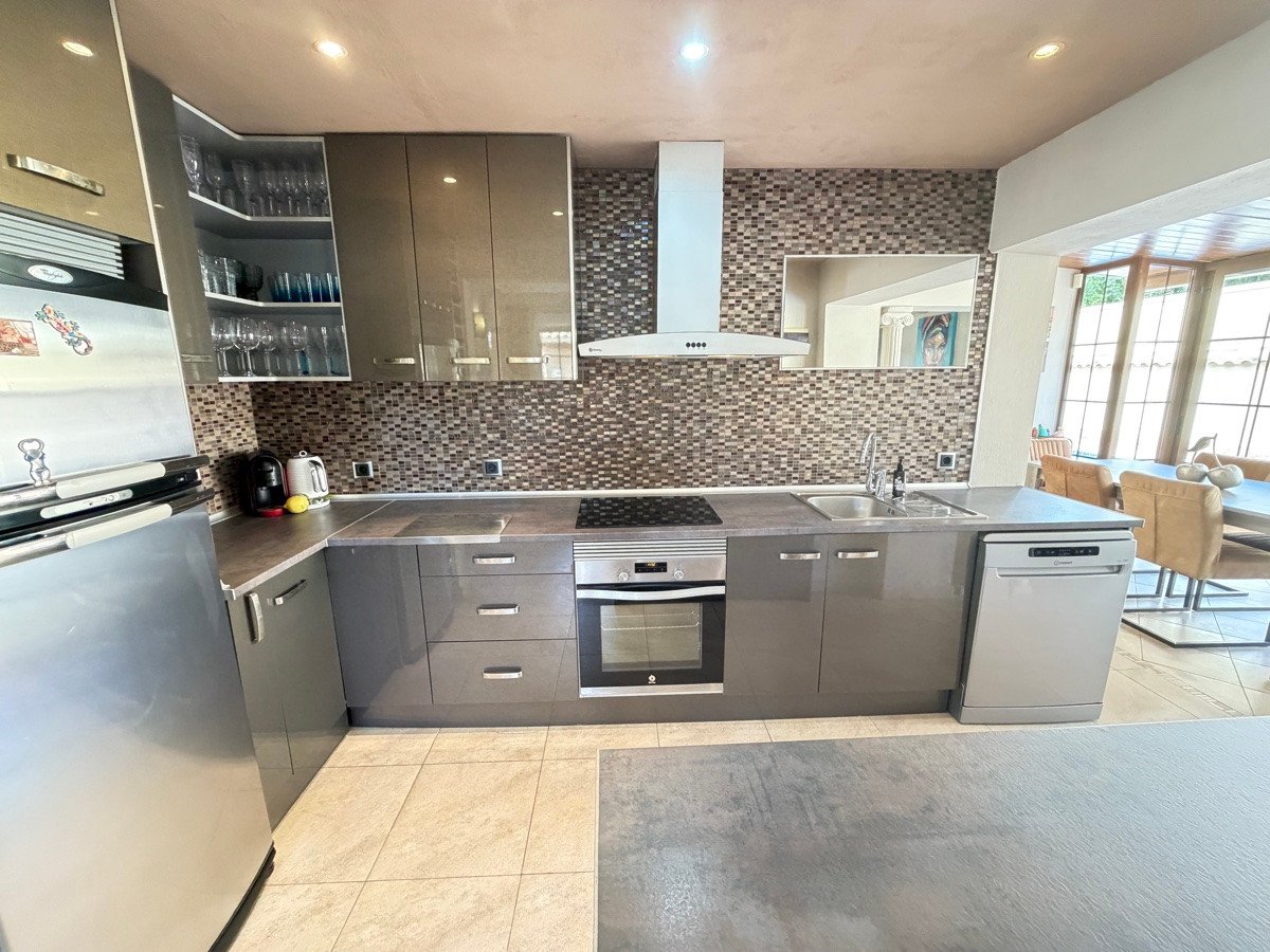 4 Bed Detached Villa in Cabo Roig