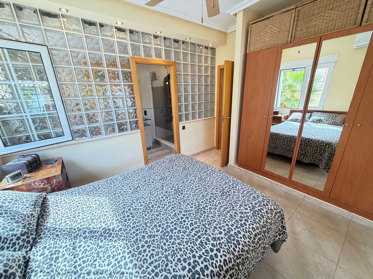 4 Bed Detached Villa in Cabo Roig