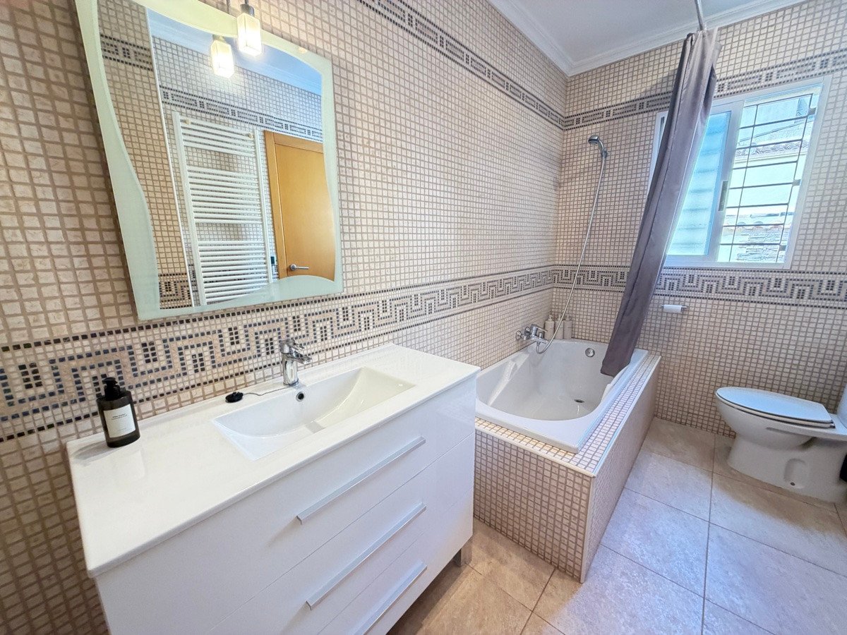 4 Bed Detached Villa in Cabo Roig