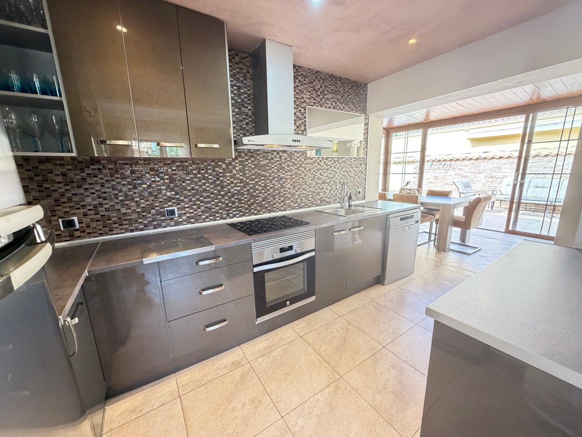 4 Bed Detached Villa in Cabo Roig