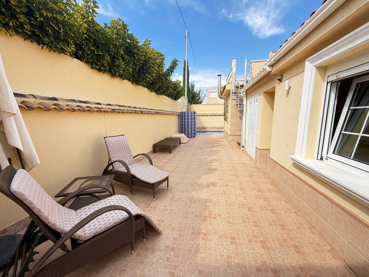 4 Bed Detached Villa in Cabo Roig