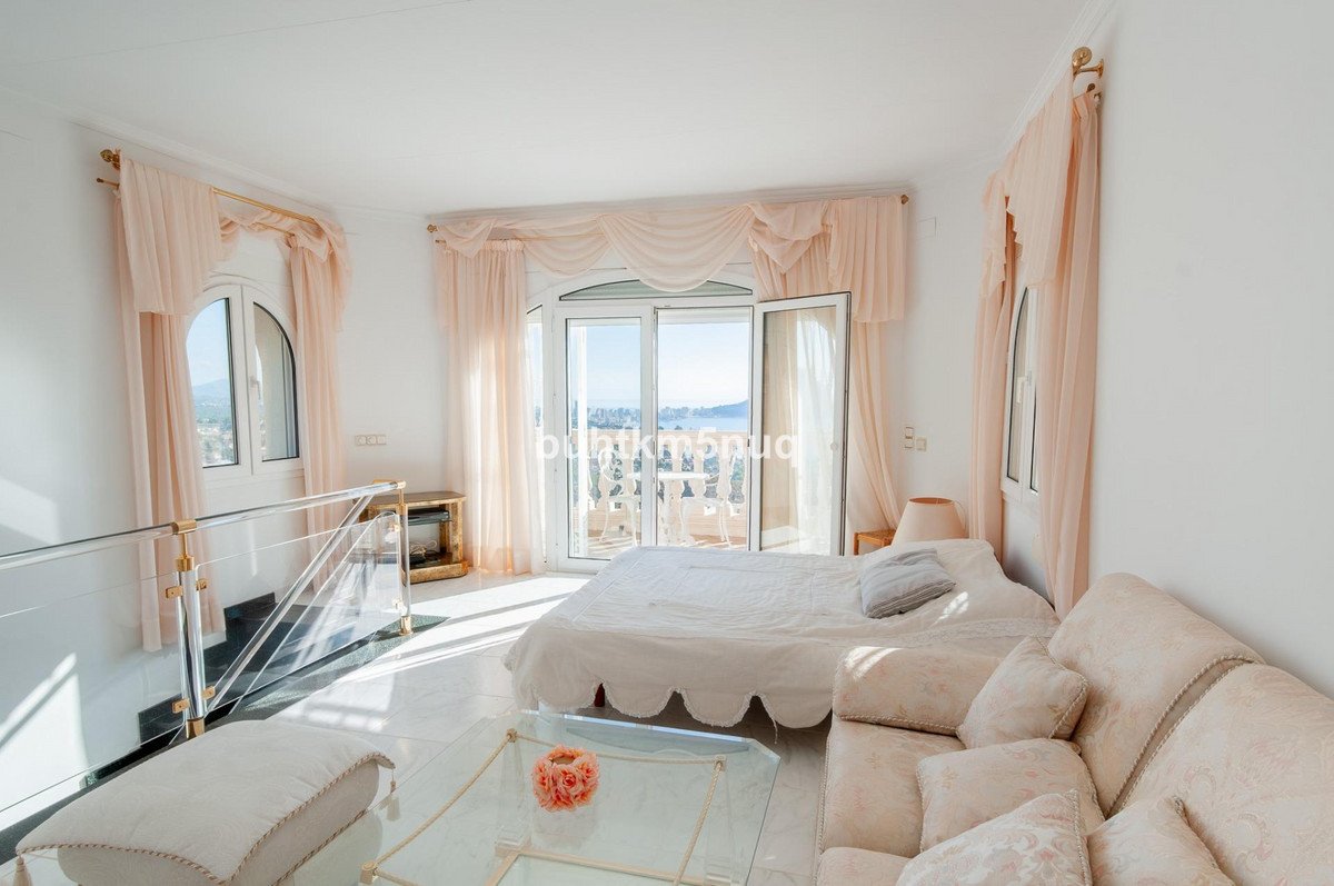 4 Bed Detached Villa in Calpe
