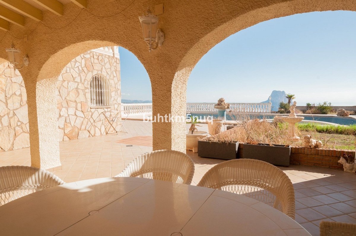 4 Bed Detached Villa in Calpe
