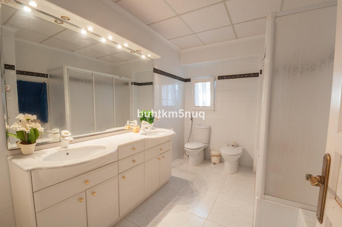 4 Bed Detached Villa in Calpe