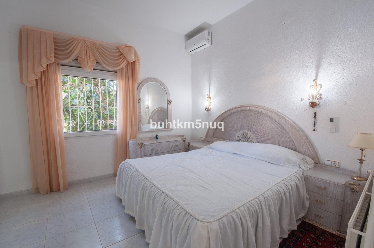 4 Bed Detached Villa in Calpe