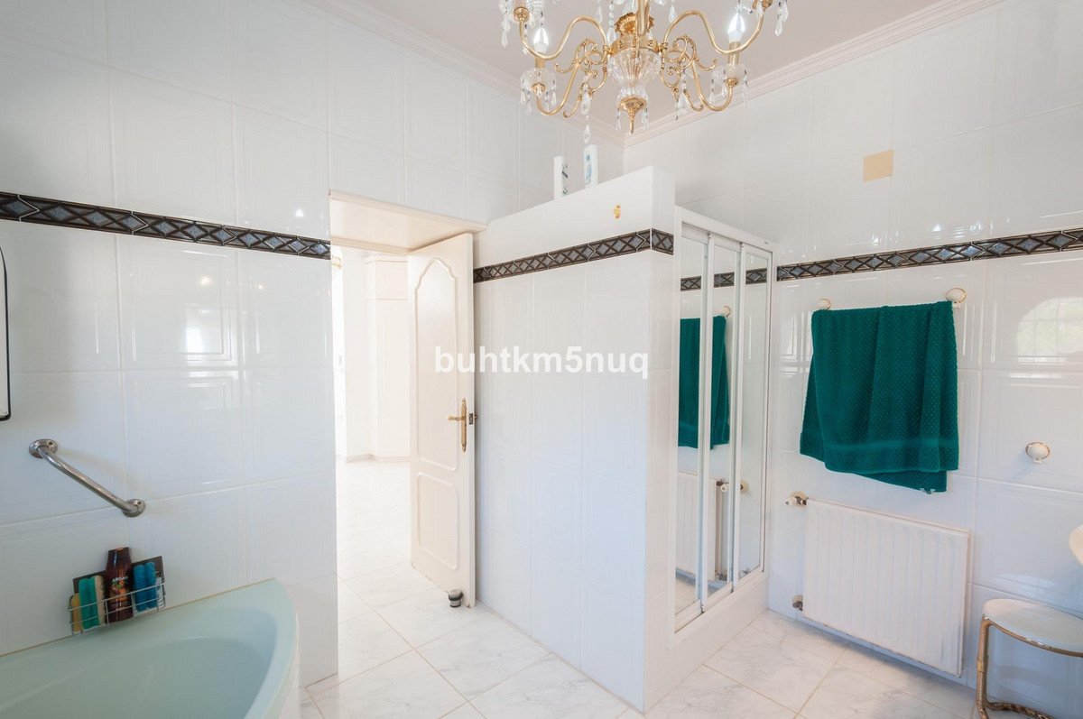 4 Bed Detached Villa in Calpe