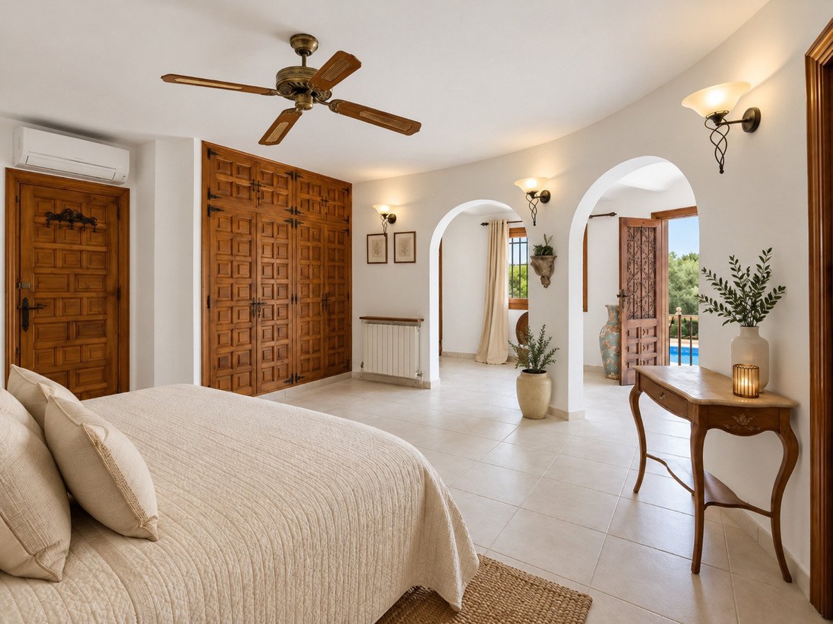 5 Bed Detached Villa in Javea