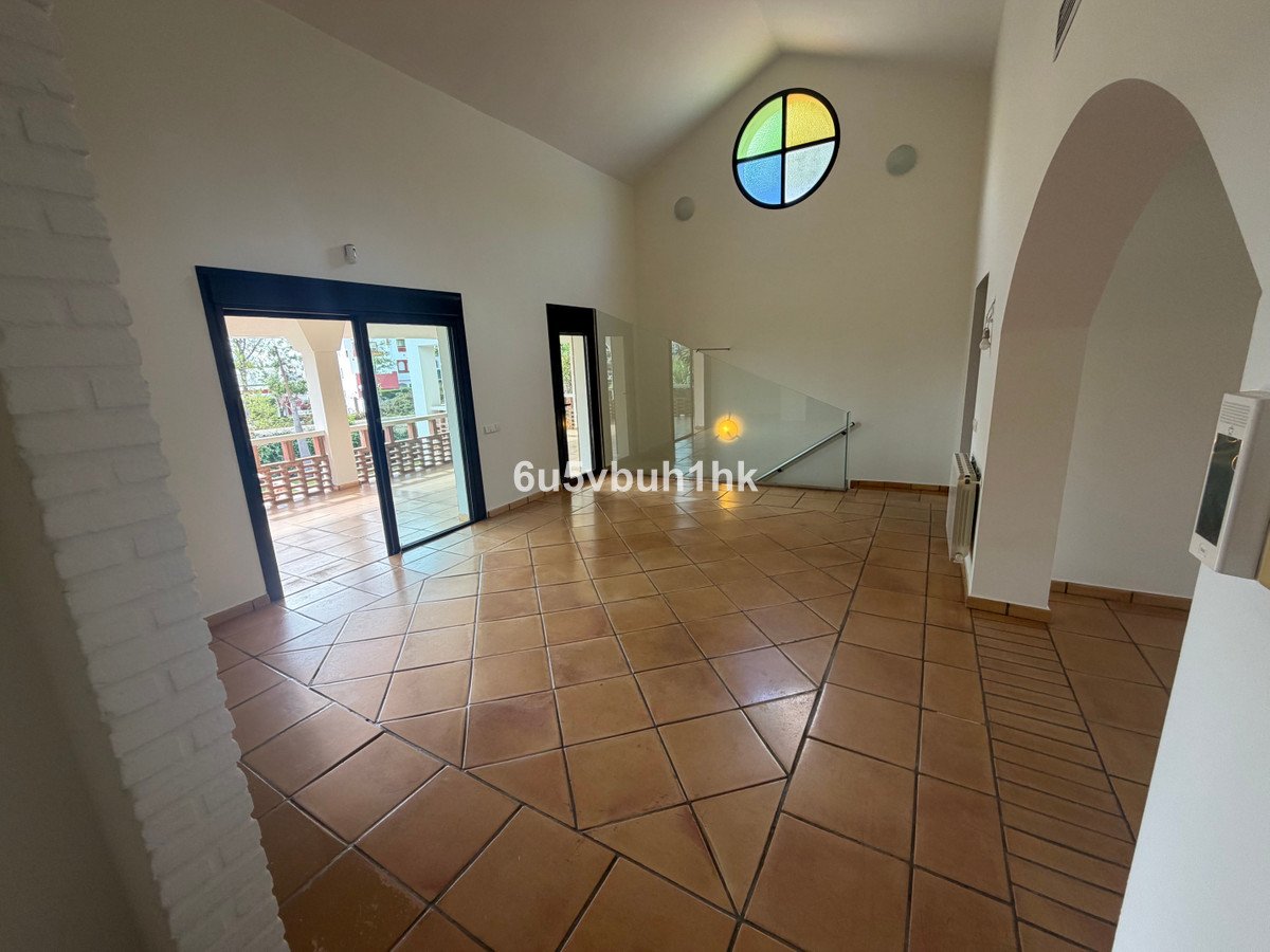 7 Bed Detached Villa in Estepona