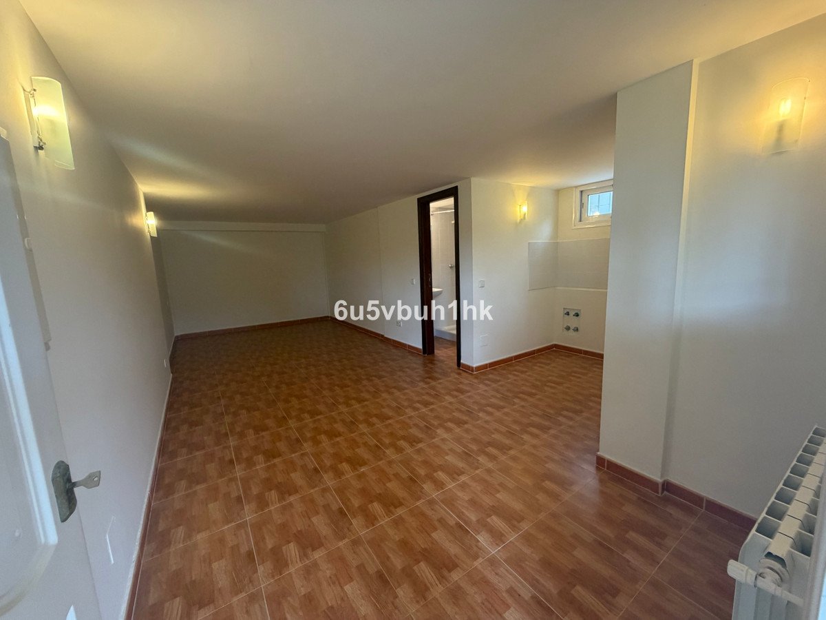 7 Bed Detached Villa in Estepona