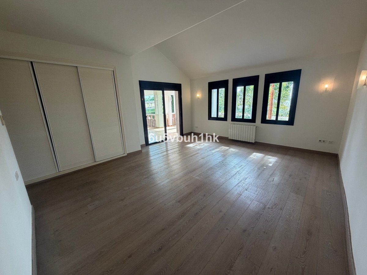 7 Bed Detached Villa in Estepona