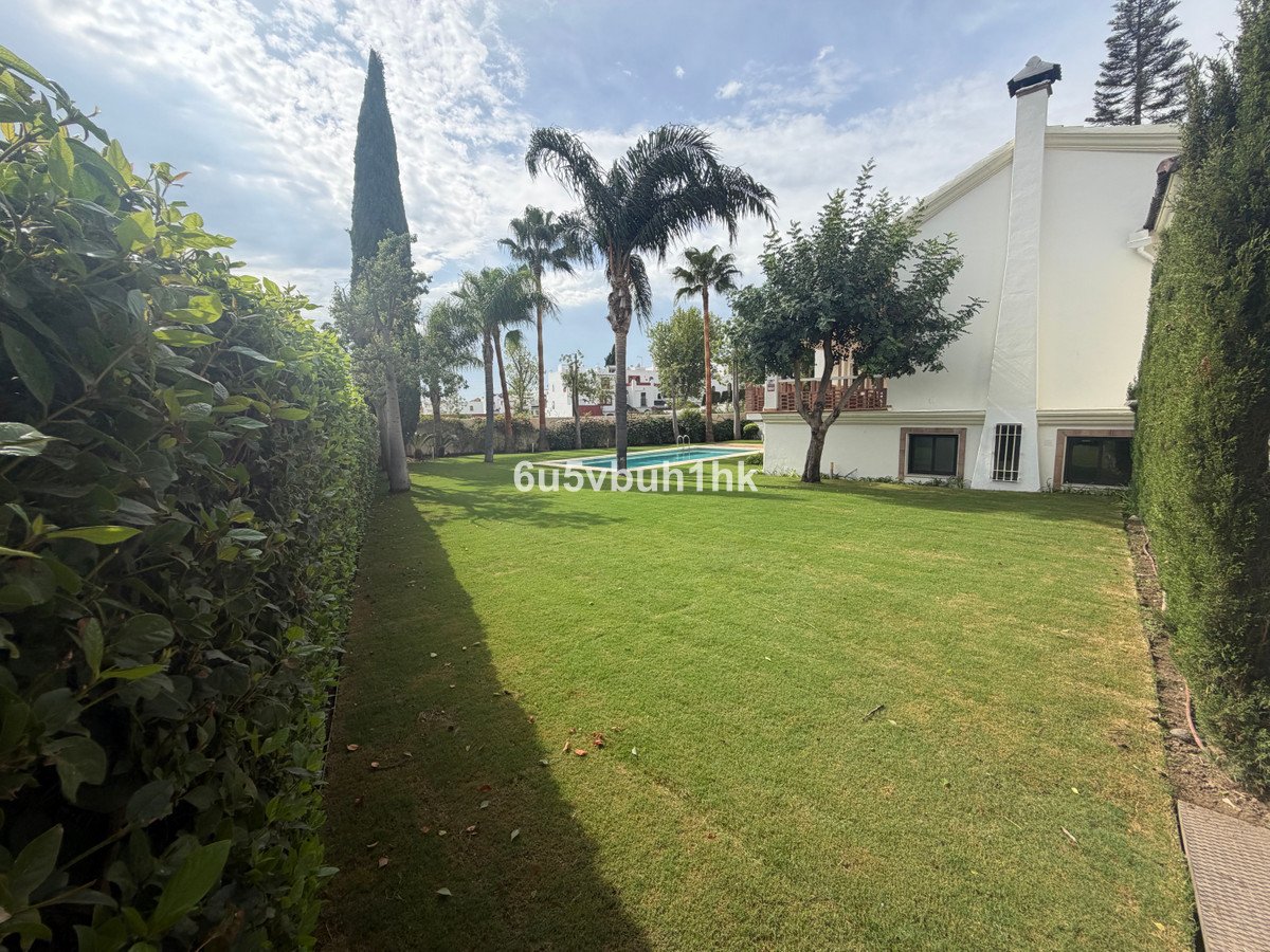 7 Bed Detached Villa in Estepona