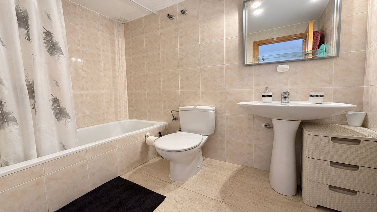 2 Bed Top Floor Apartment in San Miguel de Salinas
