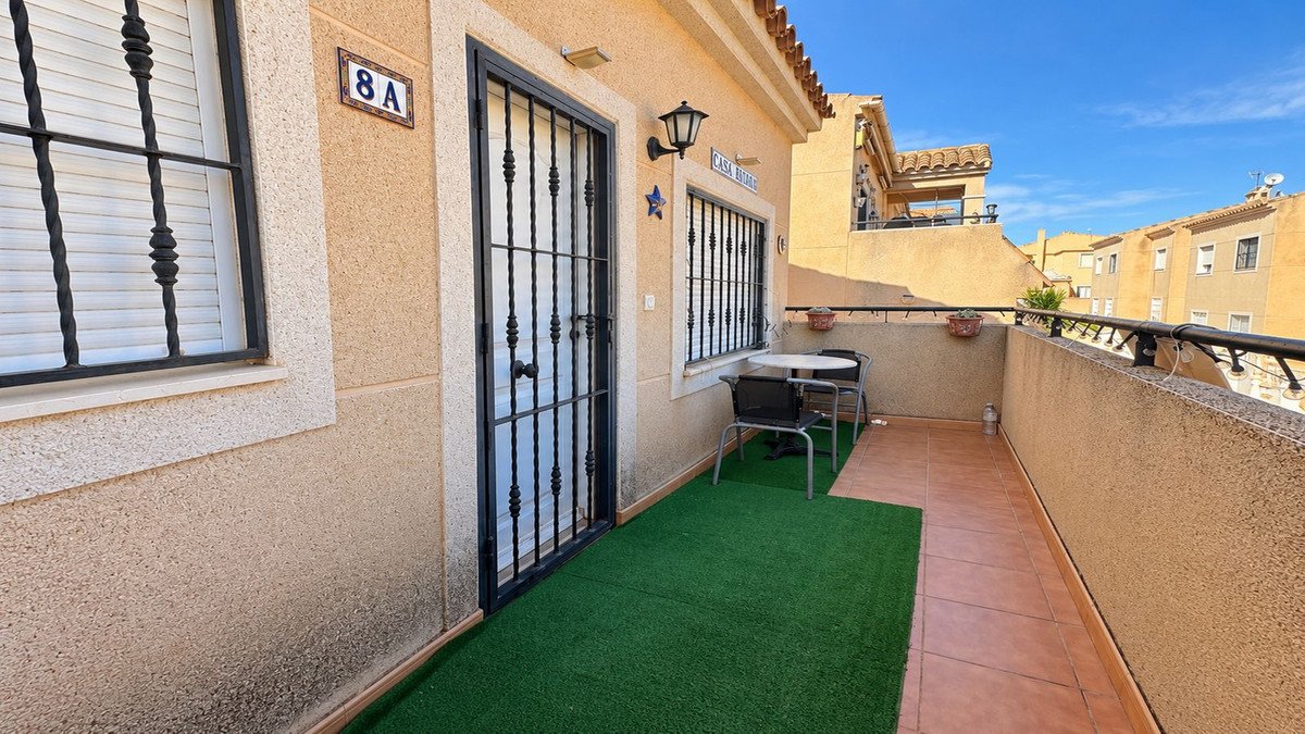 2 Bed Top Floor Apartment in San Miguel de Salinas