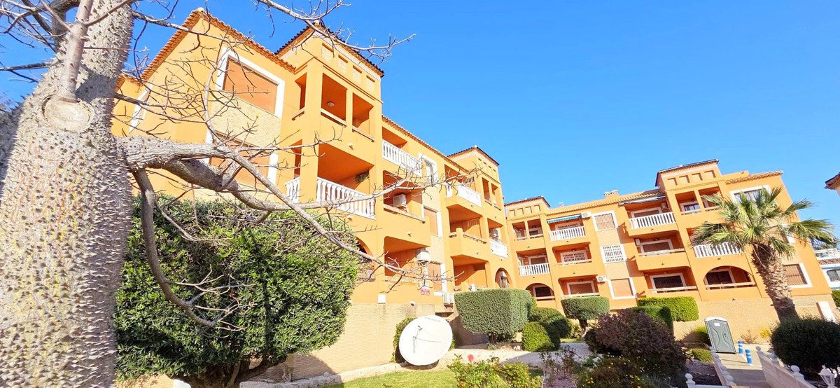 2 Bed Ground Floor Apartment in Orihuela Costa