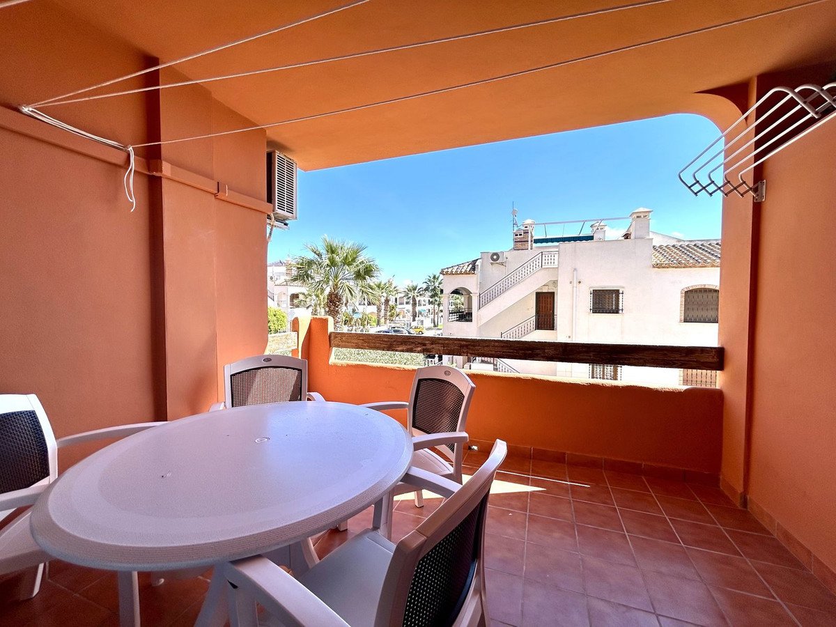 2 Bed Ground Floor Apartment in Orihuela Costa