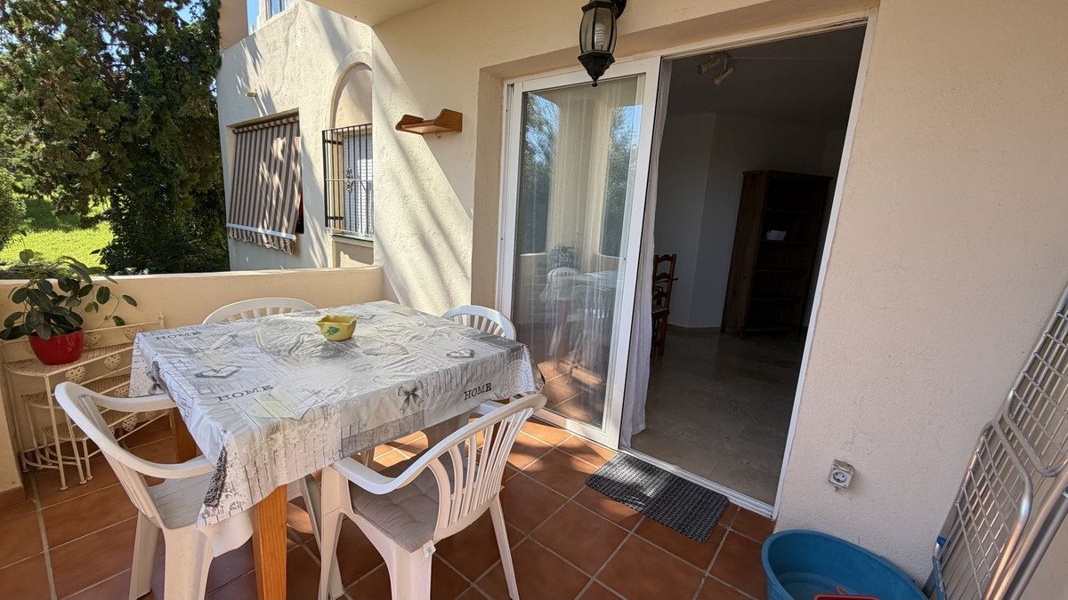 2 Bed Middle Floor Apartment in Mijas