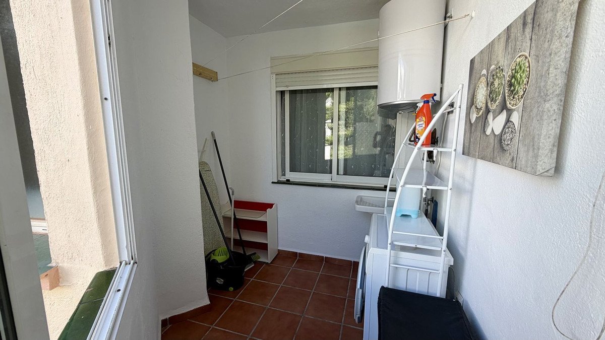 2 Bed Middle Floor Apartment in Mijas