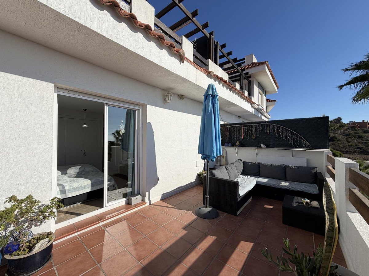 3 Bed Middle Floor Apartment in Manilva