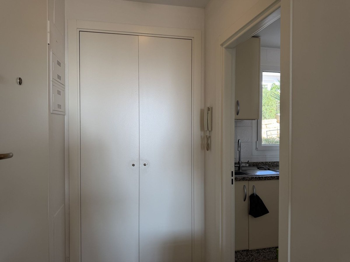 3 Bed Middle Floor Apartment in Manilva