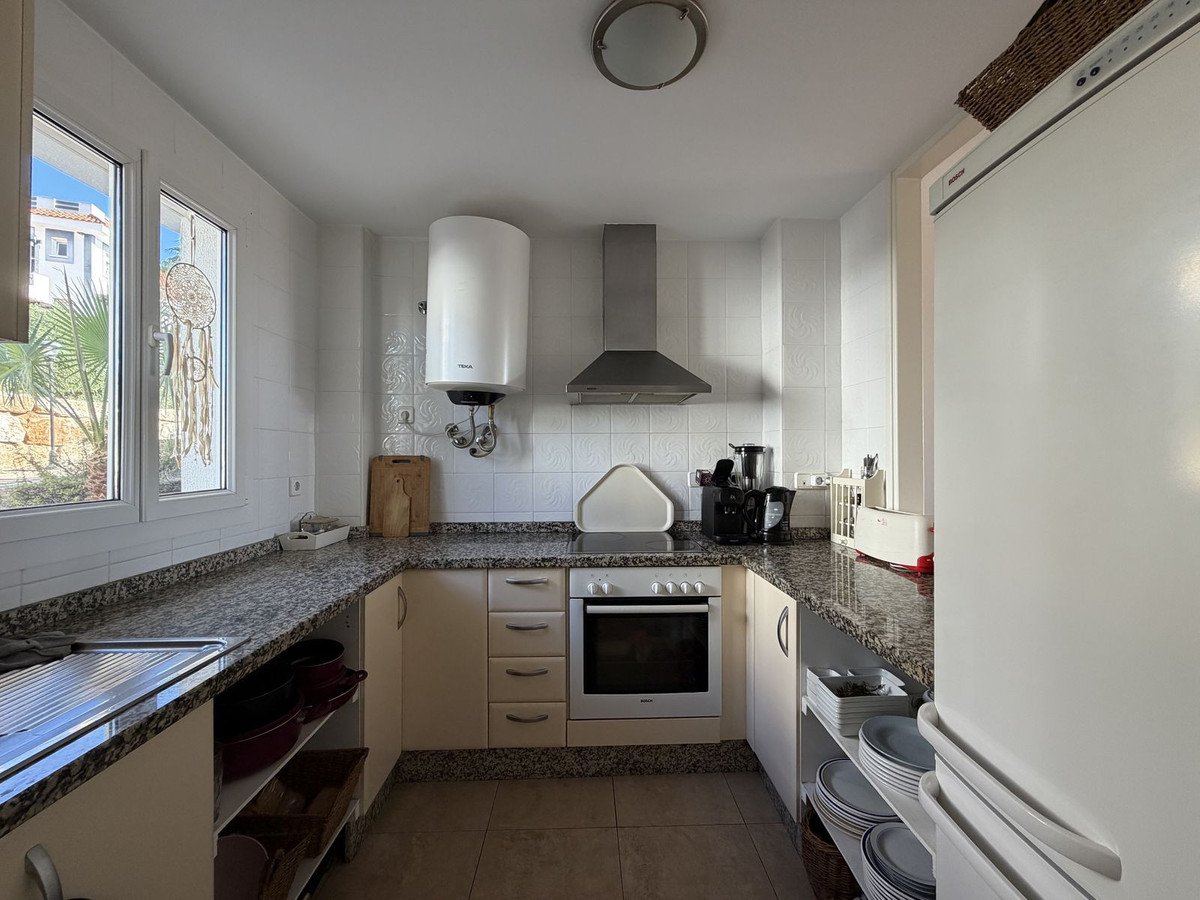 3 Bed Middle Floor Apartment in Manilva