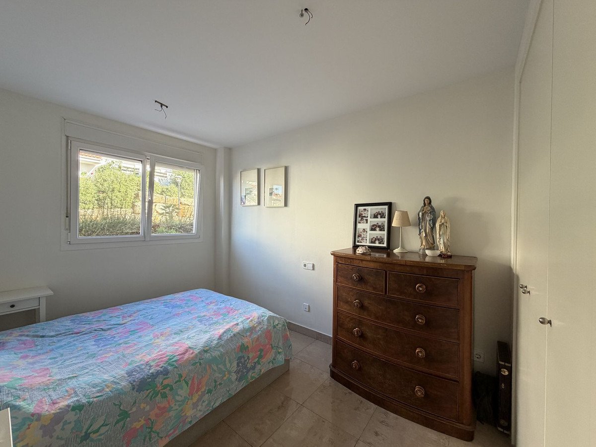 3 Bed Middle Floor Apartment in Manilva