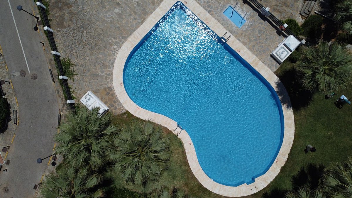 3 Bed Middle Floor Apartment in Manilva