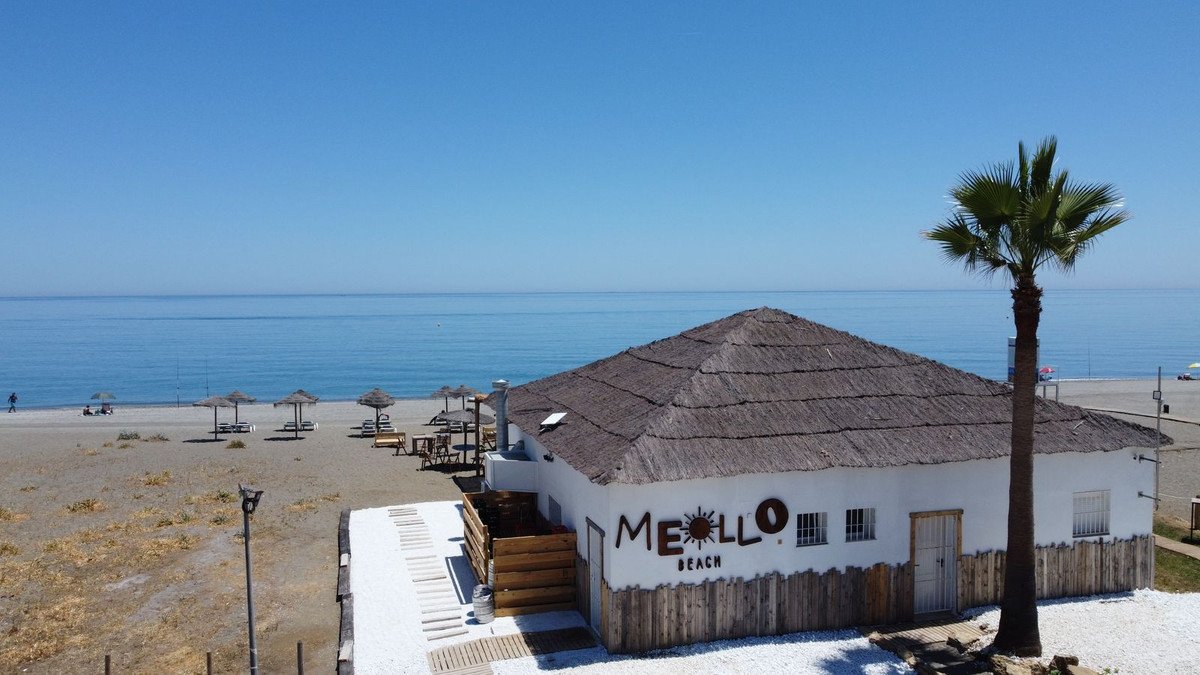 3 Bed Middle Floor Apartment in Manilva