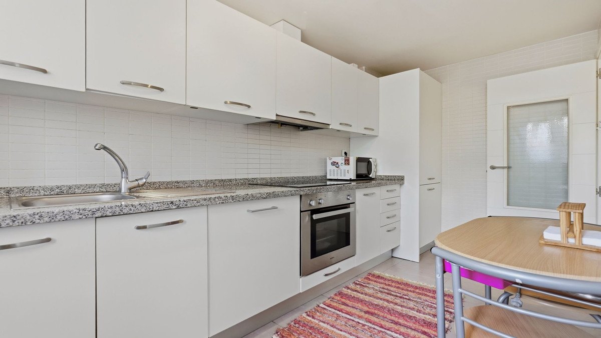 2 Bed Ground Floor Apartment in La Duquesa