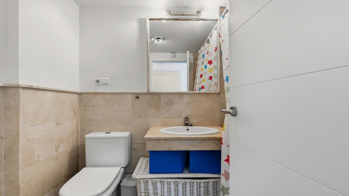 2 Bed Ground Floor Apartment in La Duquesa