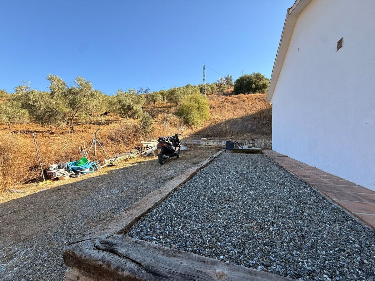 3 Bed Finca - Cortijo in Tolox