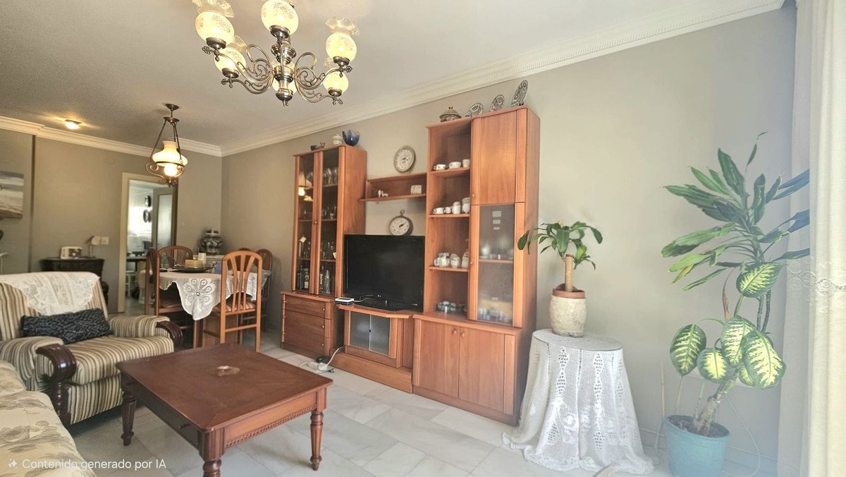 2 Bed Middle Floor Apartment in Fuengirola