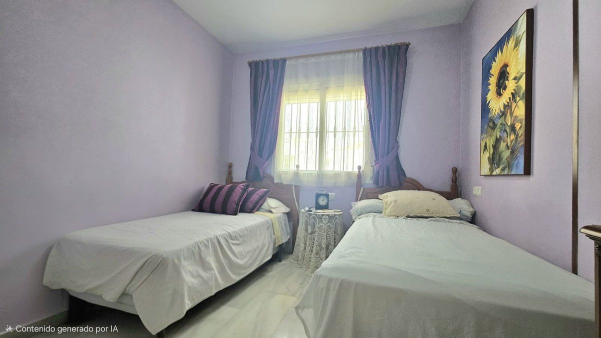 2 Bed Middle Floor Apartment in Fuengirola