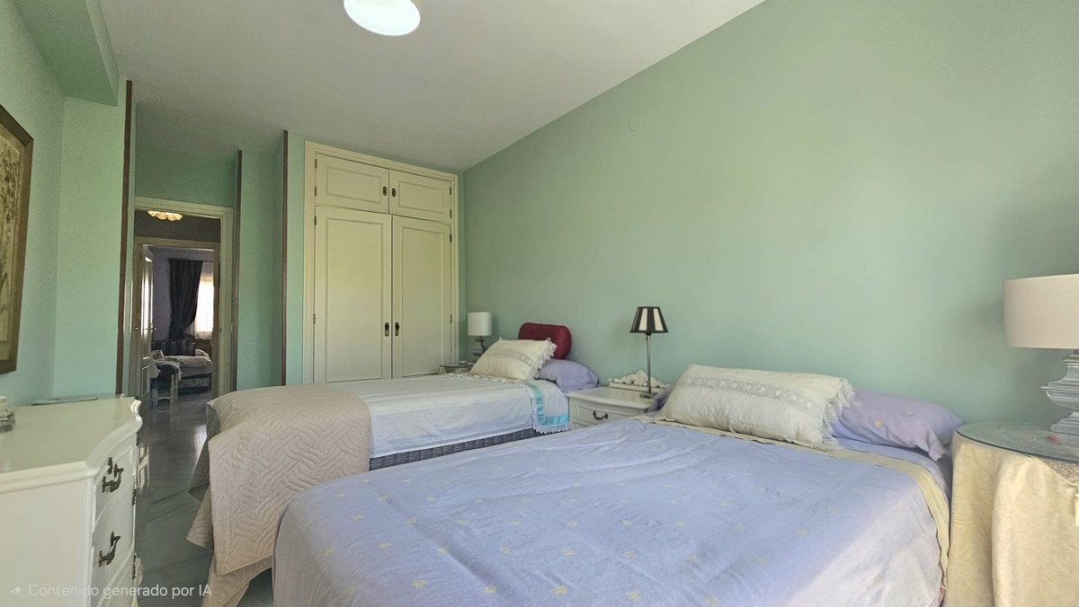 2 Bed Middle Floor Apartment in Fuengirola