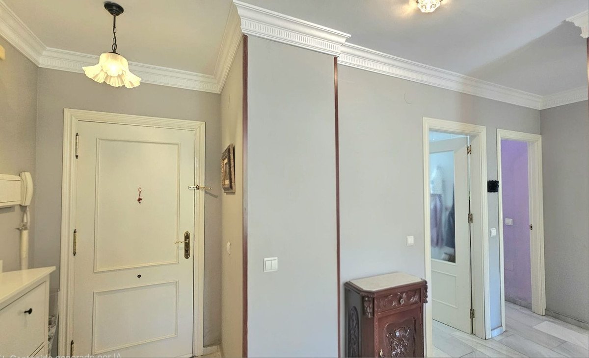 2 Bed Middle Floor Apartment in Fuengirola