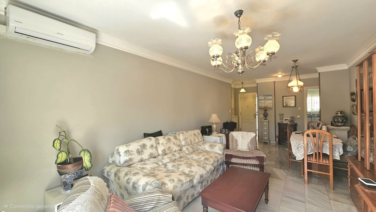 2 Bed Middle Floor Apartment in Fuengirola