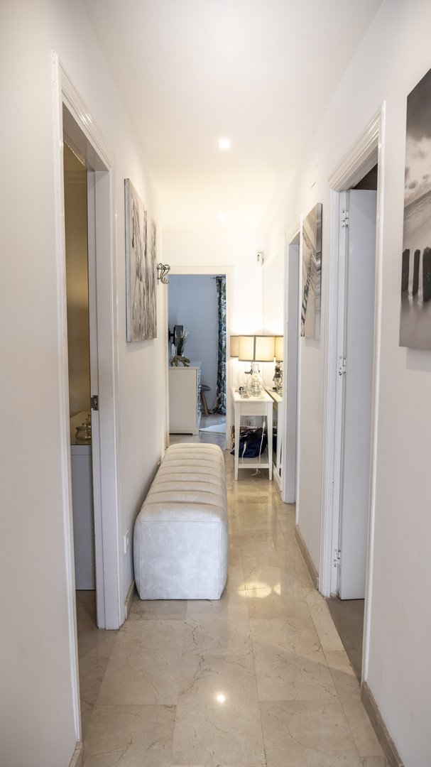 2 Bed Middle Floor Apartment in Estepona