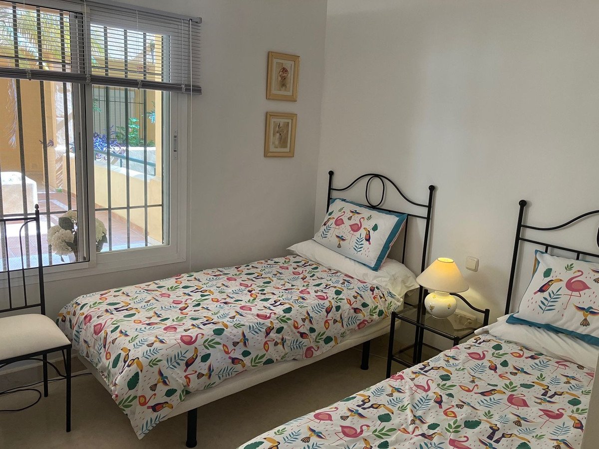 2 Bed Middle Floor Apartment in Elviria