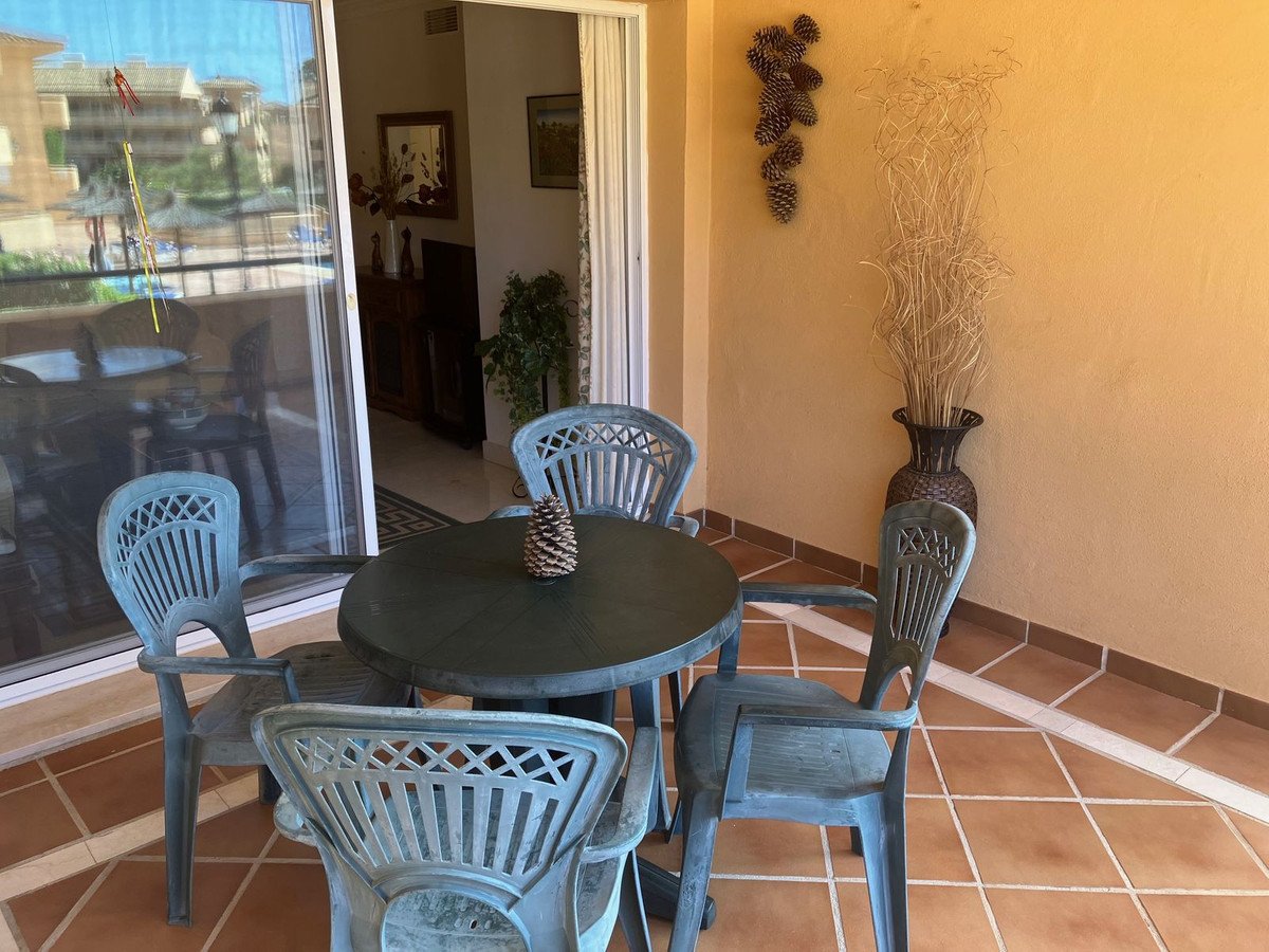2 Bed Middle Floor Apartment in Elviria