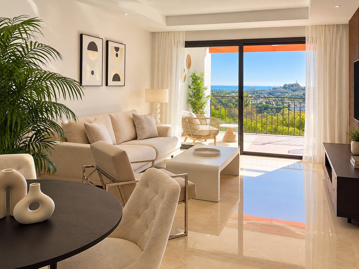 2 Bed Middle Floor Apartment in La Quinta