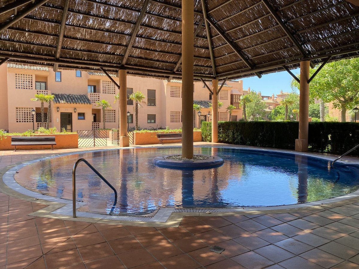 2 Bed Middle Floor Apartment in Hacienda del Sol