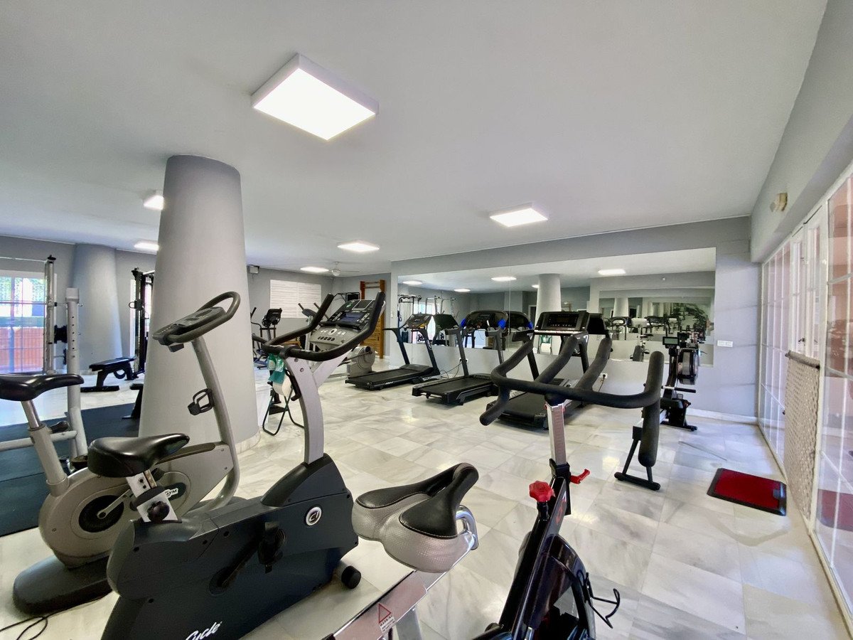 2 Bed Middle Floor Apartment in Hacienda del Sol
