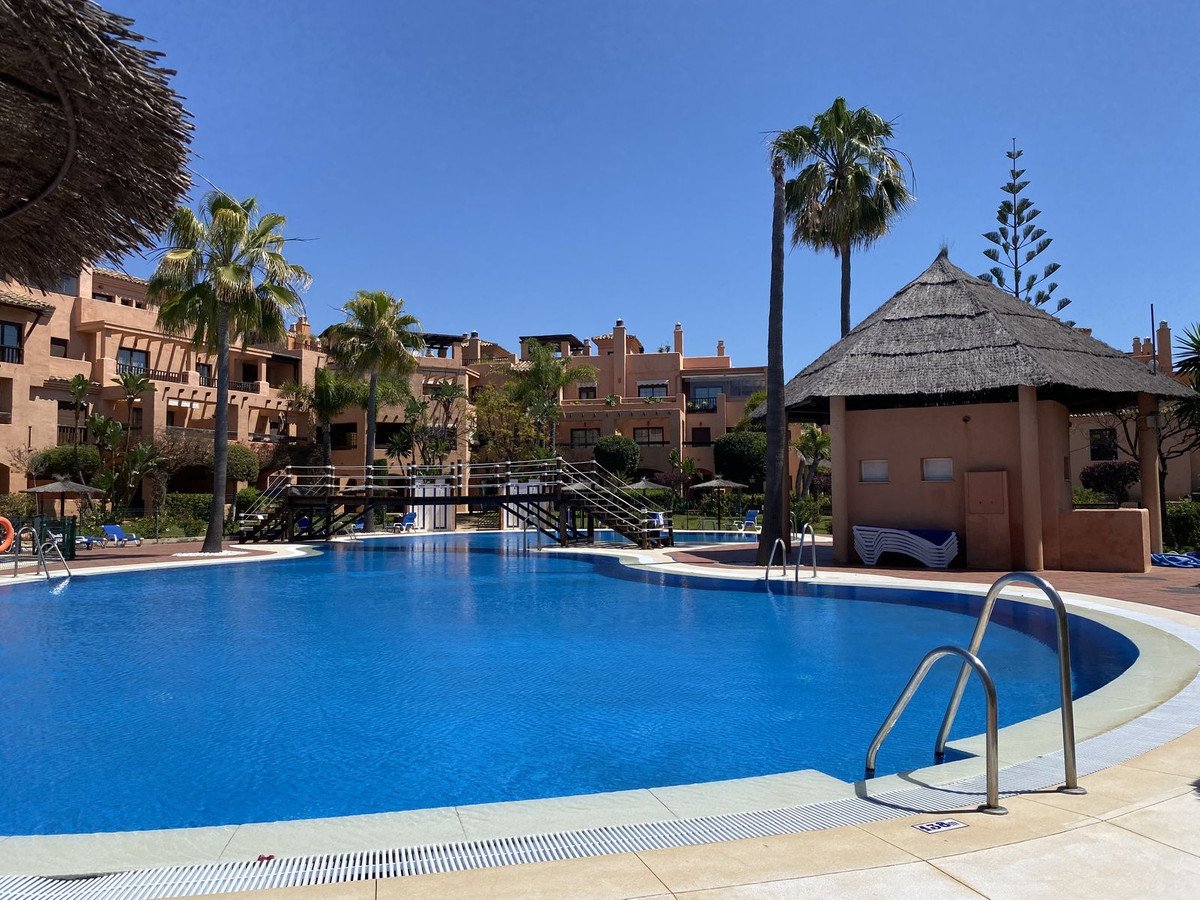 2 Bed Middle Floor Apartment in Hacienda del Sol
