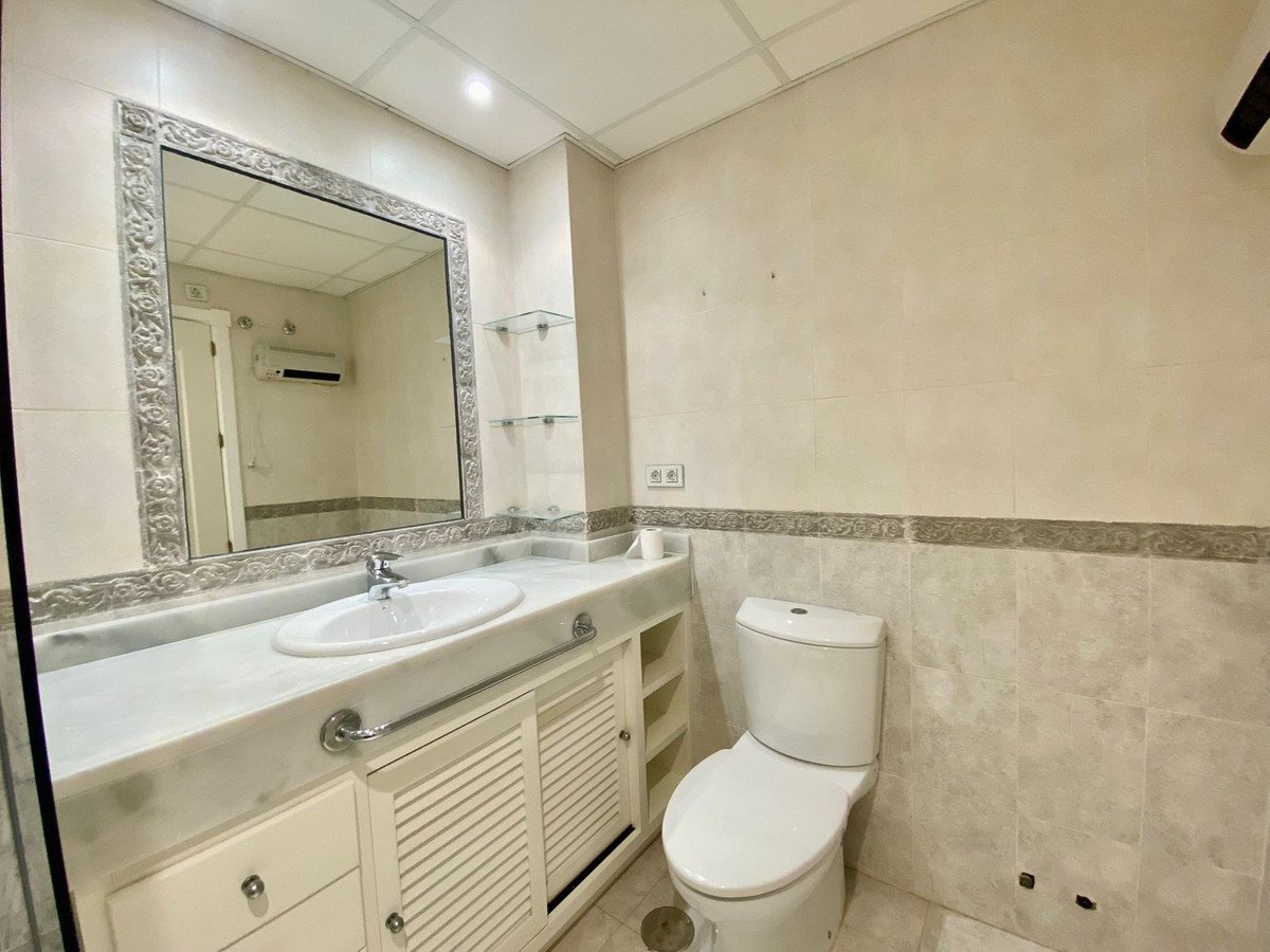 2 Bed Middle Floor Apartment in Hacienda del Sol