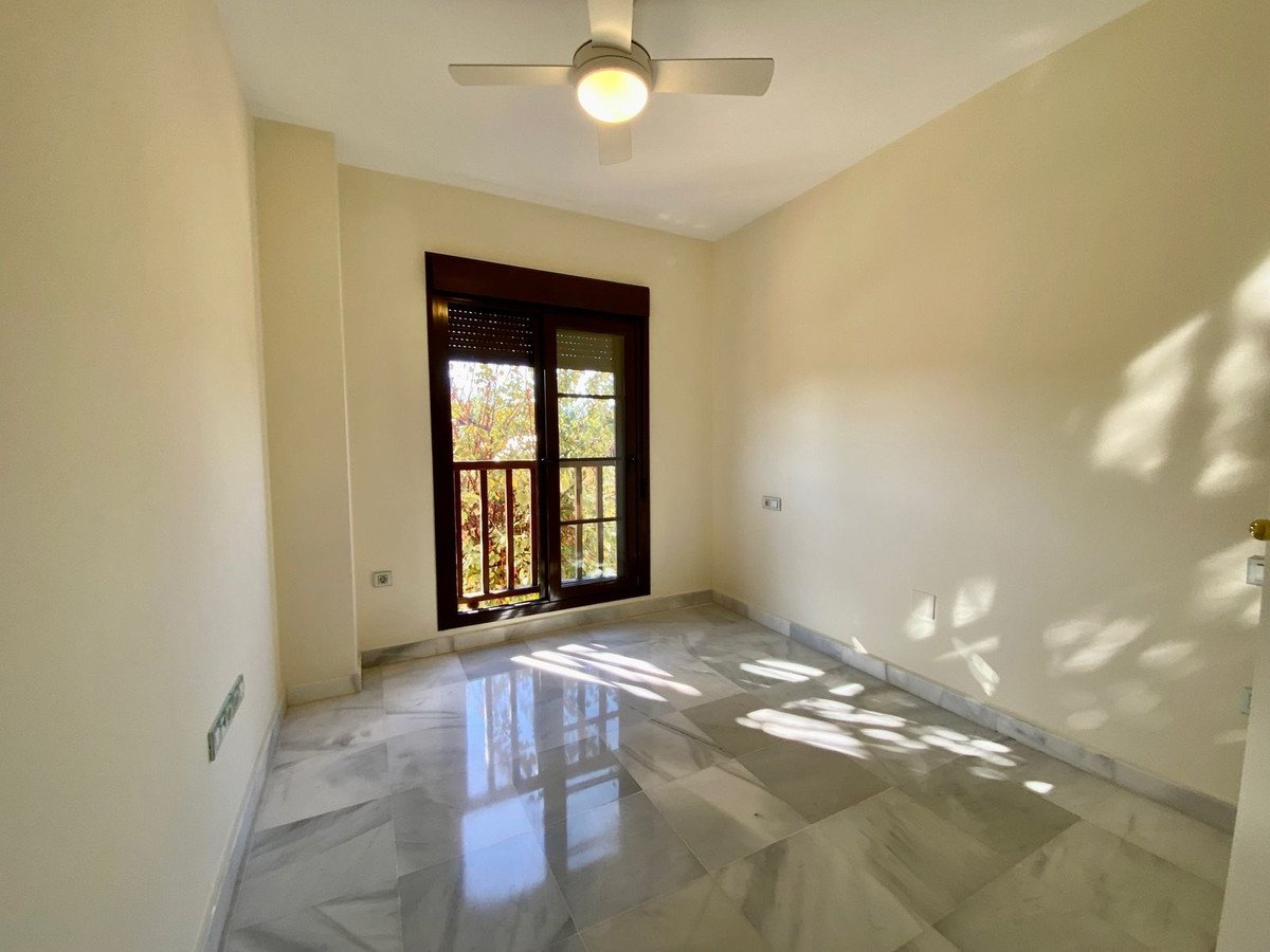 2 Bed Middle Floor Apartment in Hacienda del Sol