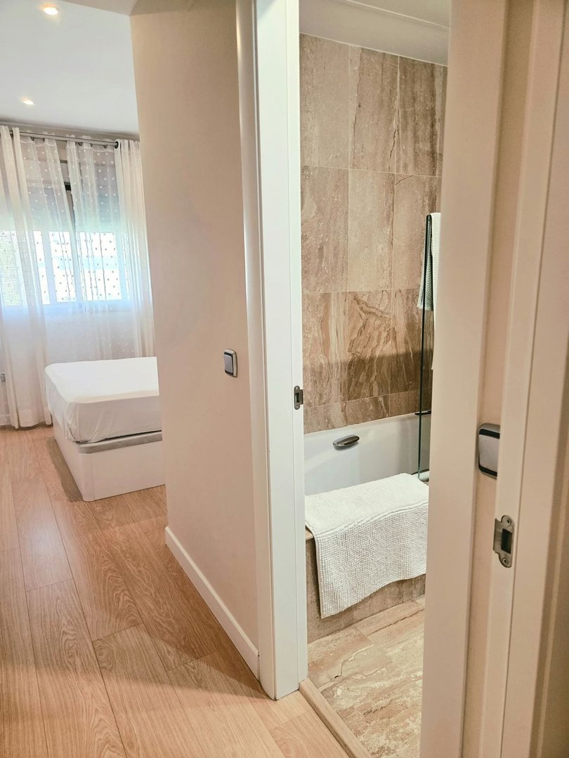 2 Bed Middle Floor Apartment in Torremolinos