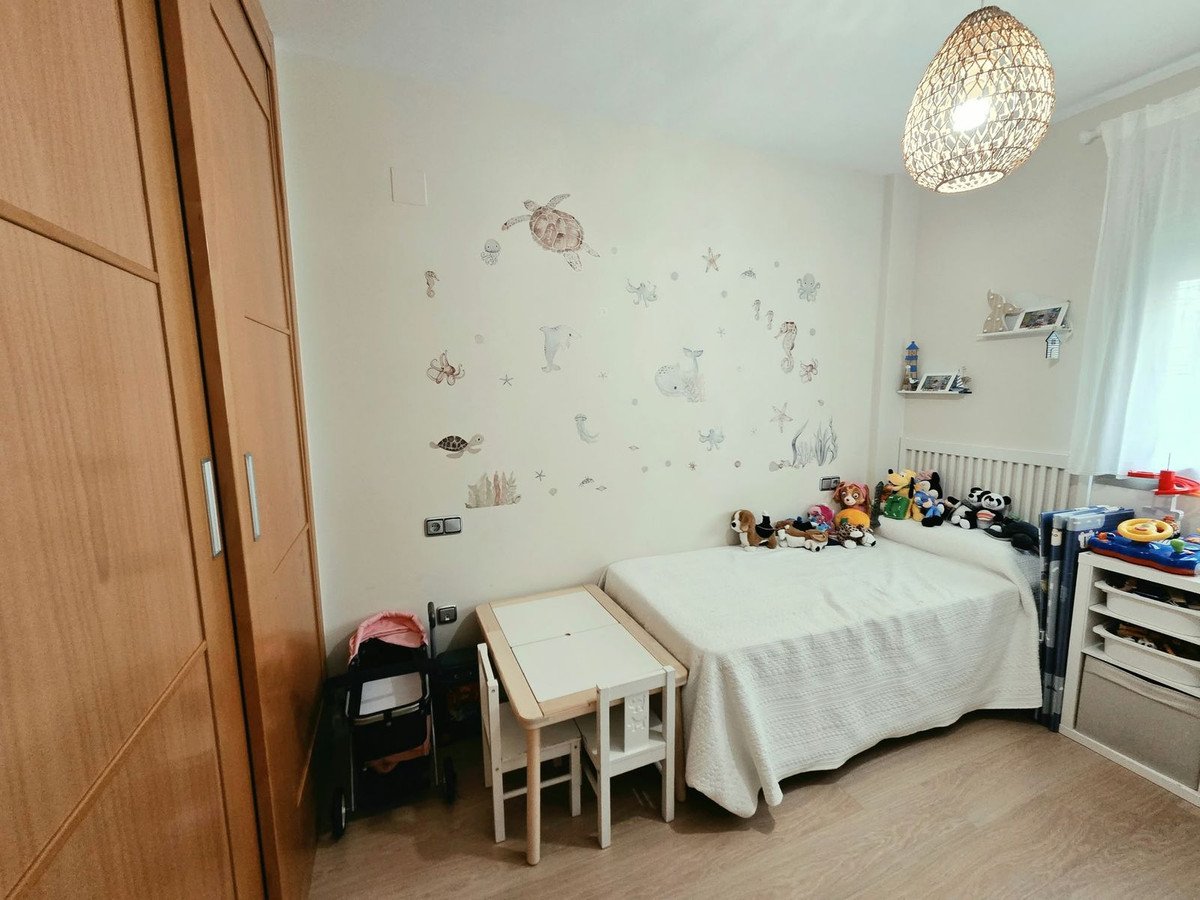 2 Bed Middle Floor Apartment in Torremolinos