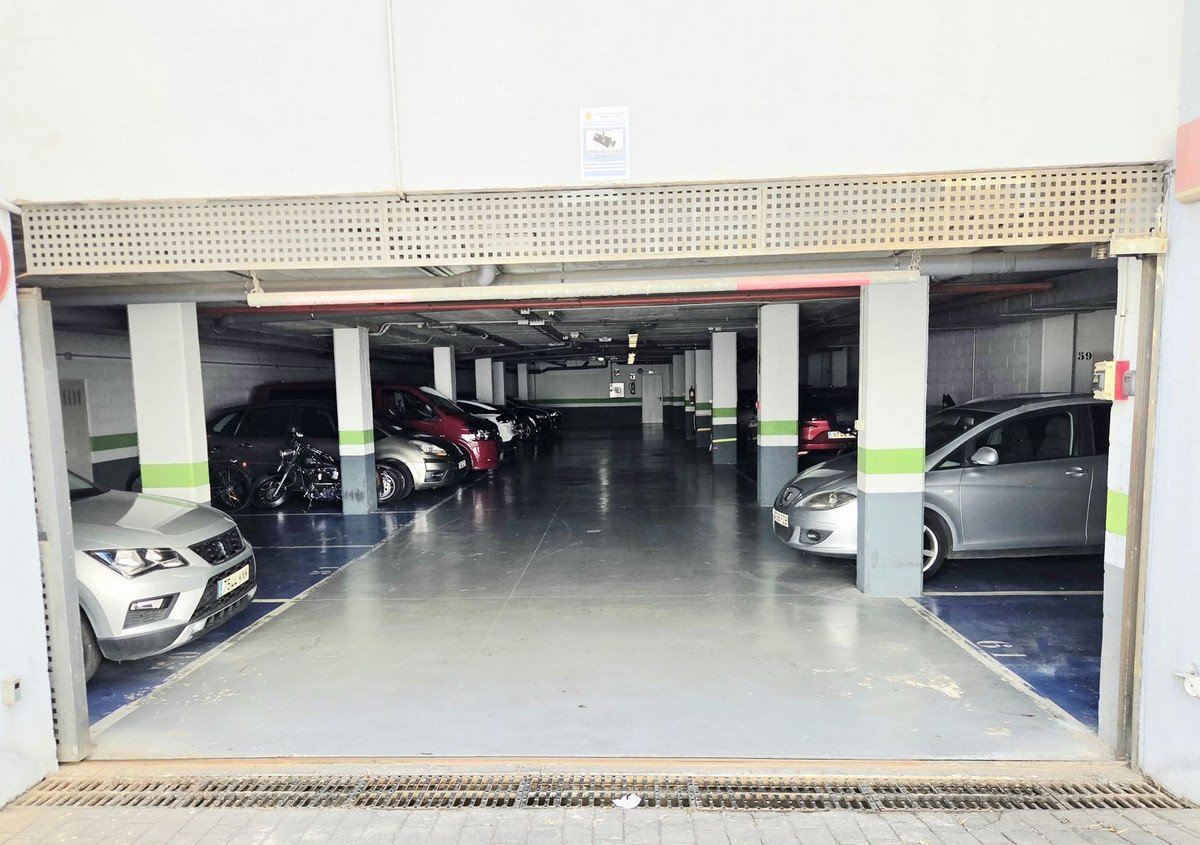 2 Bed Middle Floor Apartment in Torremolinos
