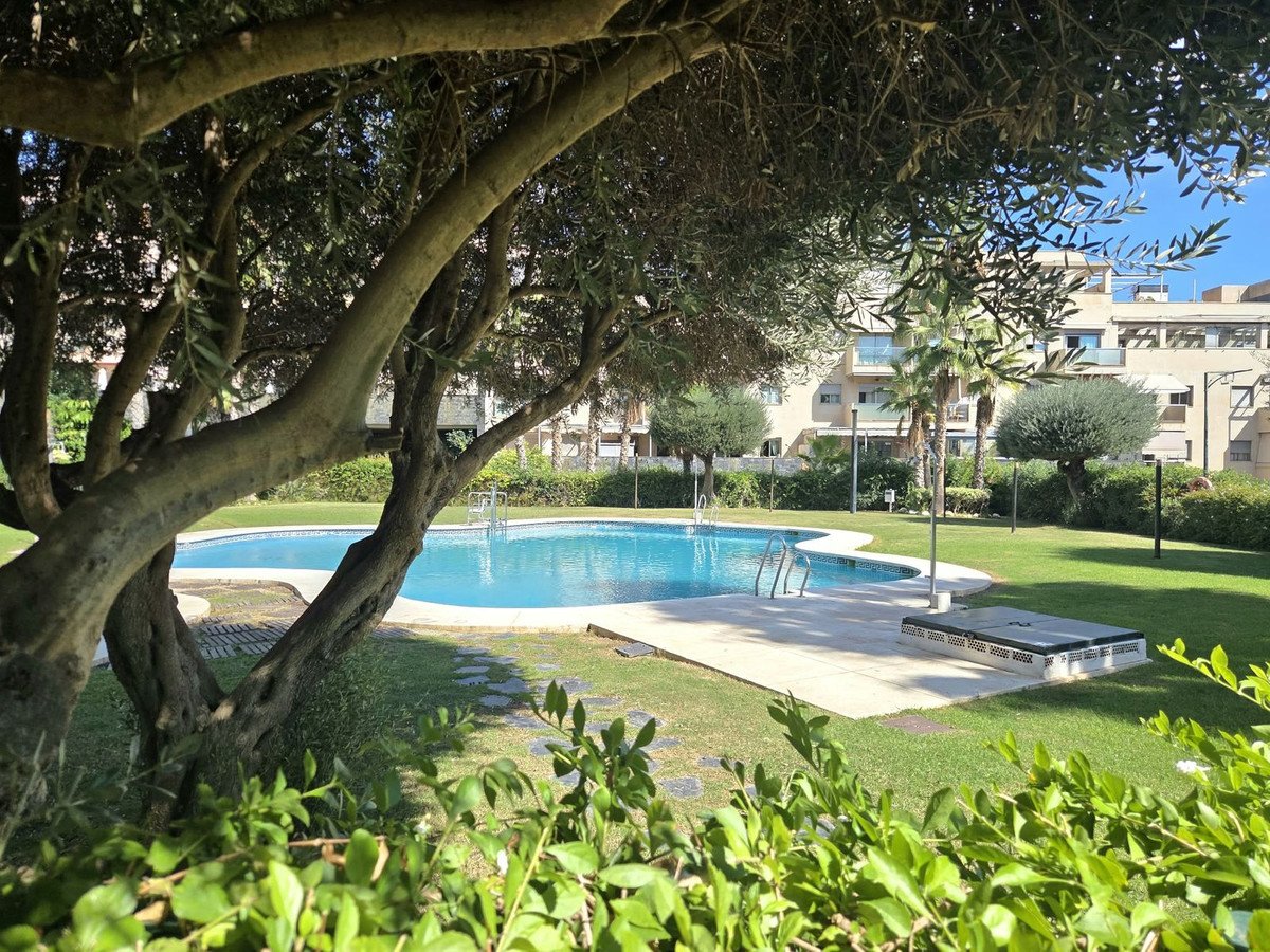 2 Bed Middle Floor Apartment in Torremolinos