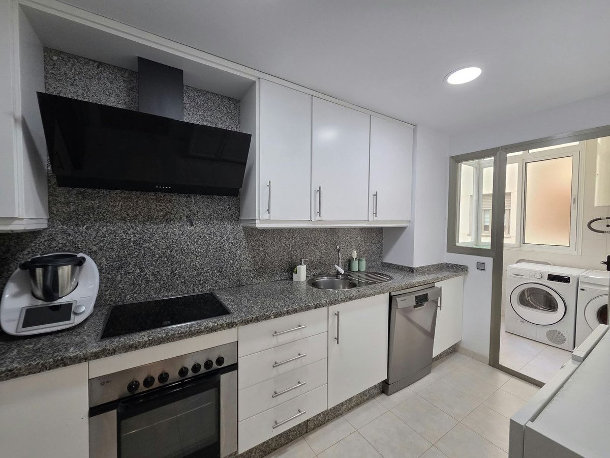 2 Bed Middle Floor Apartment in Torremolinos